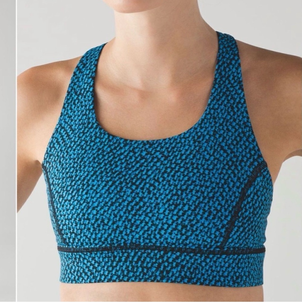 lululemon Circuit Breaker Athletic Bra, Scatter Star Beach Blanket Blue Black - Picture 2 of 10